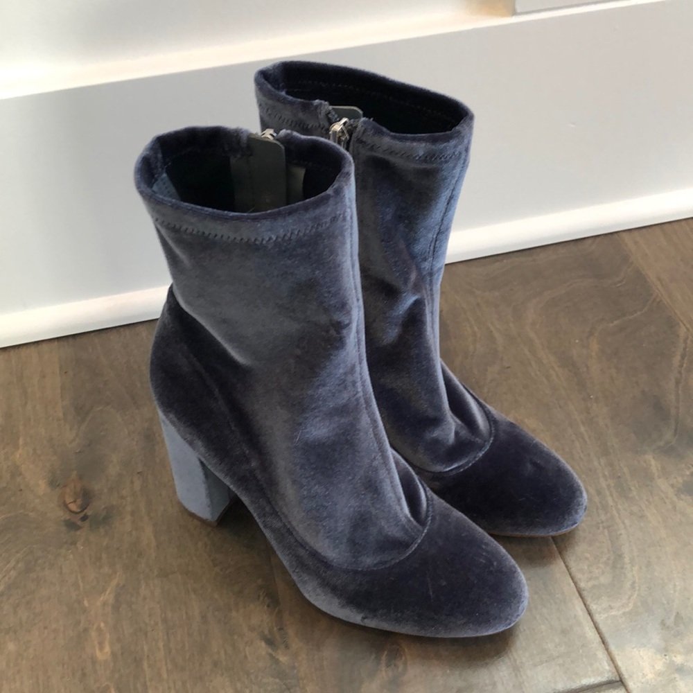 Velvet bootie